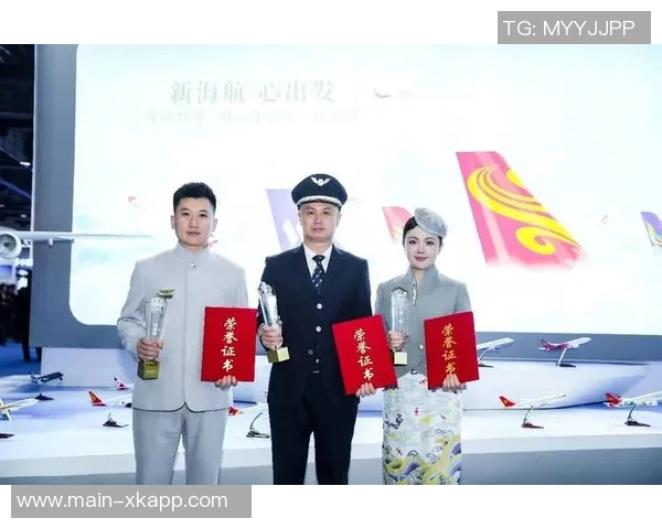 德拉普获PFA年度最佳年轻球员奖项官方晒领奖照片引关注