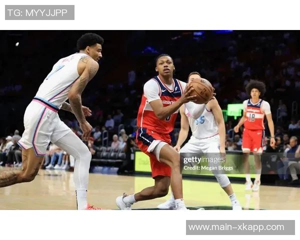 黄蜂队未来或以三球为核心克尼佩尔仍是球队最重要资产